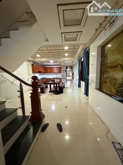 Biệt Thự 4 tầng Mặt tiền đường HIỆP THÀNH 13 phường HT Q12 dt 333m2 (6,9mx49m) Đường 12m - 5