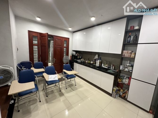 Hiếm! Nhà lô góc Mễ Trì 40m², 5 tầng mới đẹp, ngõ thông thoáng – Giá 7,95 tỷ - 5
