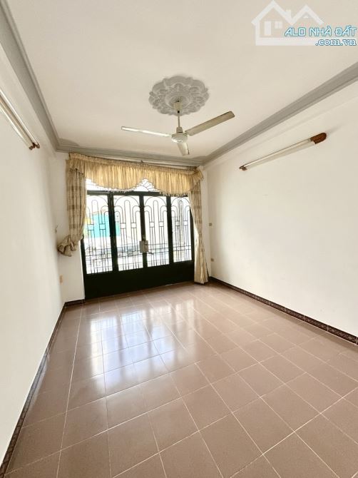 Nhà  Khu Bắc Hải Tân Bình 3 Tầng 4PN3WC Nhích 5Tỷ TL Chính Chủ - 5