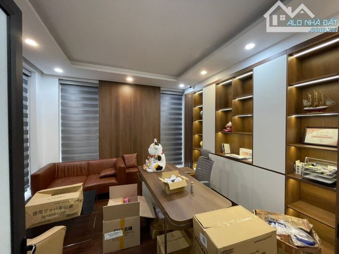 24TỶ-  TRUNG TÂM NGÃ TƯ SỞ - GẦN PHỐ - LÔ GÓC Ô TÔ TRÁNH ĐỖ NGÀY ĐÊM - MẶT TIỀN RỘNG - 5