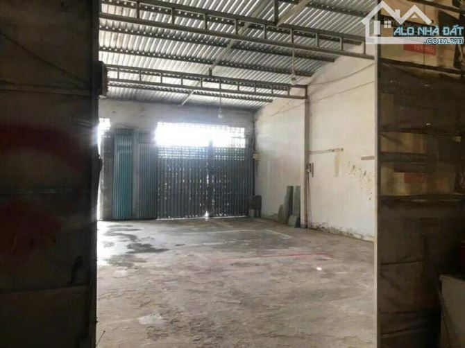 Cho thuê Kho 200 m2 hẻm Hoàng Quốc Việt 6,5 triệu - 5