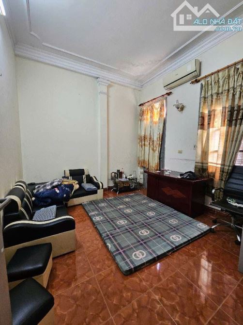 Vũ Thạnh - Phân lô - Ô tô ngủ trong nhà - Mặt tiền 5,8m - Kinh doanh mọi loại hình - 5