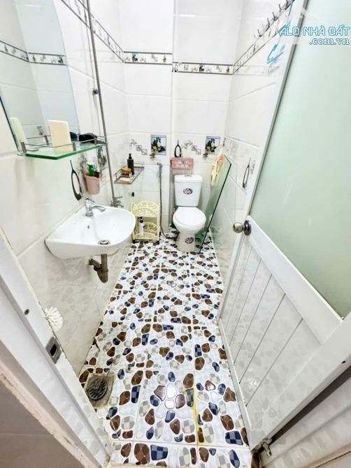 Bán nhà hẻm xe hơi Đào Tông Nguyên, NB, DT 3,5x8m, 3 lầu. Giá 2,36 tỷ - 5