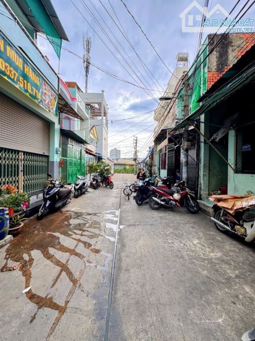 HẺM 6M THÔNG - GIÁP TÊN LỬA - CHIẾN LƯỢC - NHÀ 2 TẦNG - DTSD 96M2 -GẦN MẶT TIỀN ĐƯỜNG - SỔ - 5