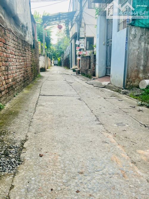 BÁN LÔ ĐẤT ĐẸP – SỔ ĐỎ CHÍNH CHỦ – VỊ TRÍ ĐẮC ĐỊA TẠI YÊN NGHĨA, HÀ ĐÔNG Địa chỉ: tổ 14 - 5