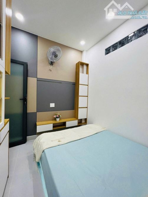 HẠ GIÁ QUÁ MẠNH – NHÀ ĐẸP - ĐƯỜNG VIP - Nguyễn Hồng Đào – 90m2 – 2 Tầng – GIÁ 9 TỶ NHỈNH - 5