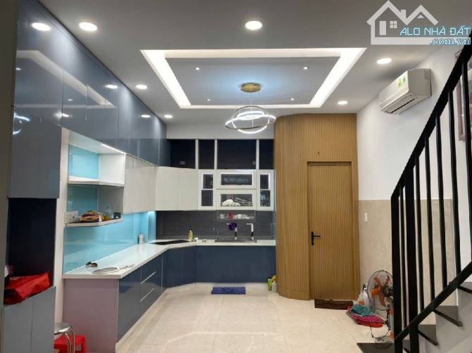 TRANG BÌA - NHÀ MỚI 4 TẦNG - HẺM XE HƠI QUAY ĐẦU ĐƯỜNG SỐ TÂN QUY QUẬN 7 - 5