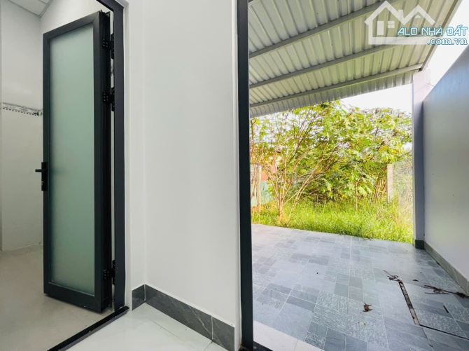 Bán nhà Mỹ Hạnh Nam Giáp Hóc Môn, Diện tích 237m2 - 1 Trệt 1 Lầu 3 Phòng Ngủ - Hoàn công - 5