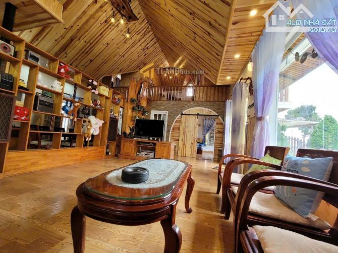 VILLA SÂN VƯỜN _ MANG NÉT CỔ KÍN GẦN HỒ XUÂN HƯƠNG - 5
