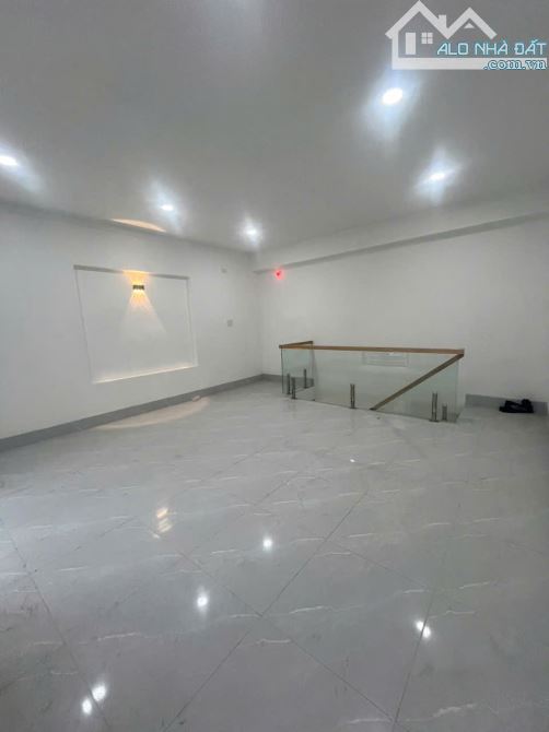 Nhà Đường Nguyên Thị Tồn mặt tiền 12m vỉa hè rộng Đối diện Cty Pouchen - 5