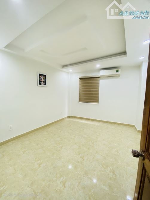 Bán nhà mới quận 8. 4 tầng BTCT 3PN 3WC. Cách mặt tiền đường 70m - 5