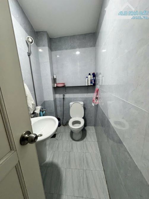 CHỦ NGỘP,B.ÁN NHÀ NGUYỄN VĂN ĐẬU, 3 TẦNG, HẺM 4M RỘNG RÃI, GẦN MT ĐƯỜNG,65m2,CHỈ 8.1TỶ SHR - 5