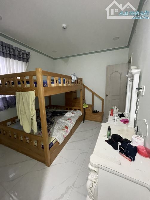 BÁN NHÀ MẶT TIỀN 326M2 - 6 TẦNG THANG MÁY - DÒNG TIỀN 65TR/T - ĐƯỜNG TÂY HÒA, PL A - 5