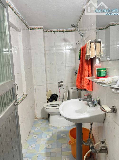 Nhà đẹp 4 tầng – ô tô đỗ cửa tại phố Bát Khối, Long Biên .Chỉ 4 tỷ - 5