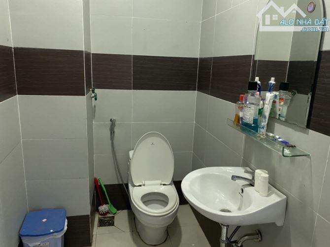 BÁN NHÀ MẶT TIỀN KINH DOANH Q9 - 80M2 - 3 TẦNG - DÒNG TIỀN 15TR/T - 5
