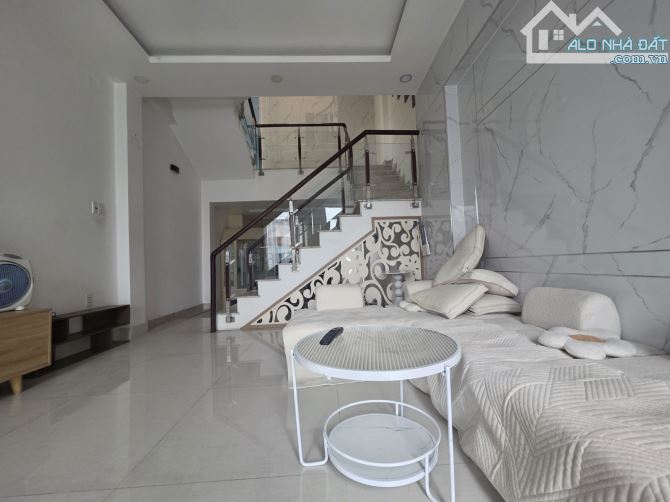 Q2 - BÁN NHÀ MẶT TIỀN ĐƯỜNG - 74M2 - 3PN - GẦN BV LÊ VĂN THỊNH - CÁT LÁI - 5