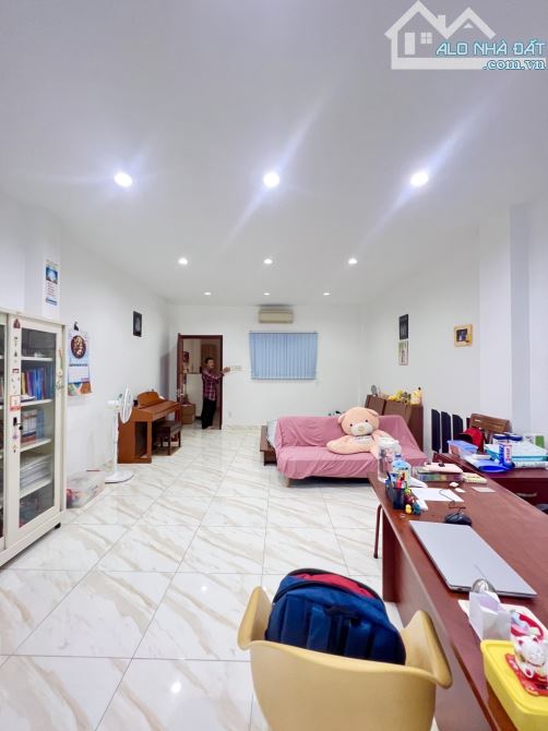 Giảm 4 TỶ BÁN GẤP nhà Hẻm xe hơi Khu Bàu Cát Đ, Phạm Phú Thứ 82m2 5❌17m 5 Tầng còn 11.2 tỷ - 6