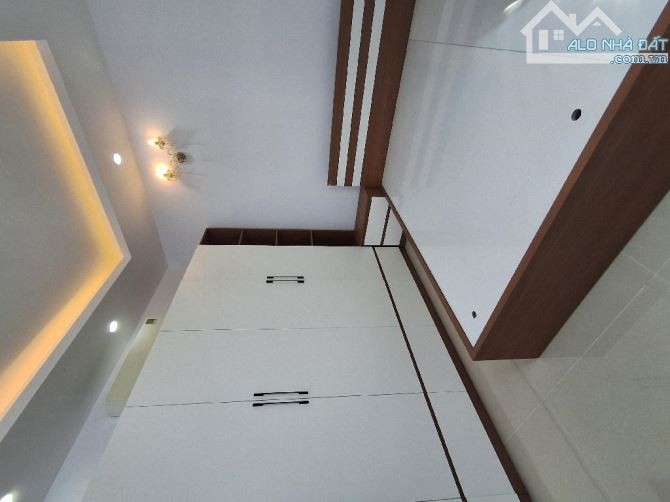 MẶT TIỀN NGUYỄN VĂN LINH- 6.05x30 - MB CAFE VÀ KD PHÒNG TRỌ - 20 TỶ - 6