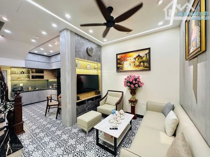 Bán nhà Khương Đình, P. Hạ Đình, Thanh Xuân - 45m2 5T nội thất tiền tỷ, giá chỉ 9ty - 6