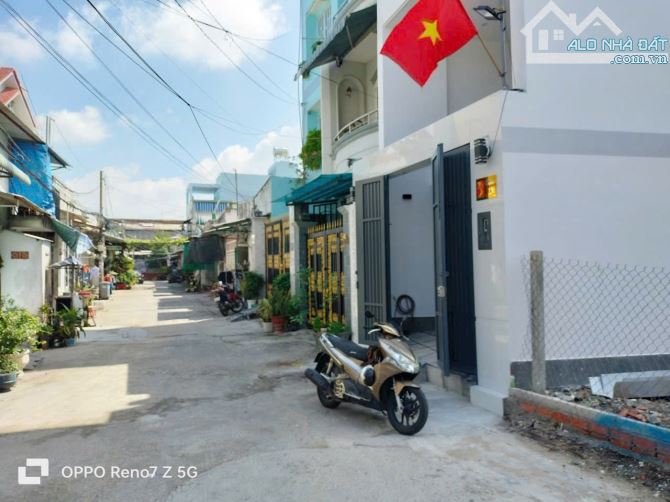 Nhà mới 5 tầng 4×13 sẳn nội thất gần tên lửa - 6