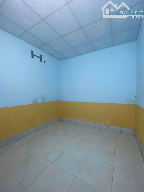 Ngay Vòng Xoay Thị Trấn Hóc Môn Tài Chính 800 Triệu Có Ngay Căn Nhà C4 DT 48m2 - 6