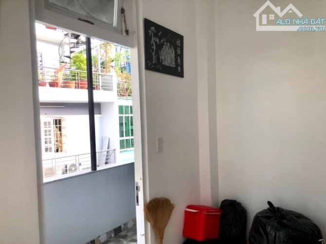 Chủ cần bán nhà ngõ OTO 195 TTT.Q4. 57m2. Giá 5,4 tỷ - 6