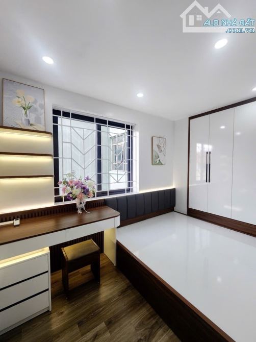 Bán căn hộ Linh Đàm, 3 phòng ngủ, 2 vệ sinh, 4,7 tỷ - 6