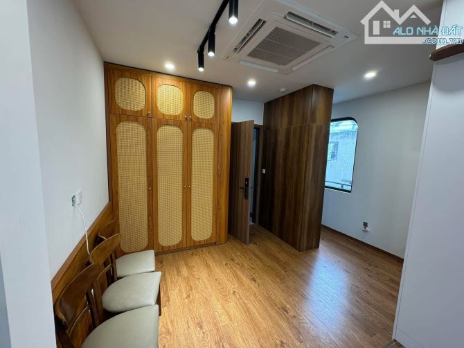 BÁN GẤP NHÀ PHỐ NHẬT CHIÊU LẠC LONG QUÂN TÂY HỒ 80M 7 TẦNG THANG MÁY VIEW HỒ OTO TRÁNH 5M - 6