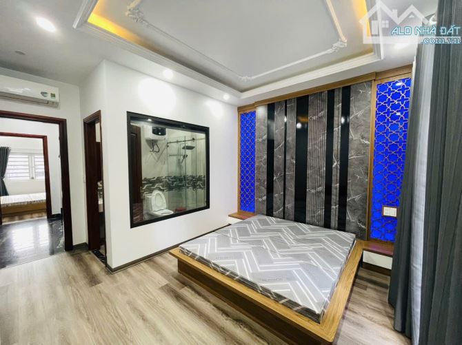Bán nhà 3 tầng đl gốc dân Hồ Sen, Lê Chân 52m giá chỉ 3,x tỷ - 6