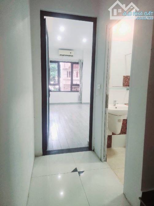 Bán nhà Vĩnh Hưng. Lô góc - phân lô - Ô tô ngủ trong nhà. Hàng xóm Dương Văn Bé - 6