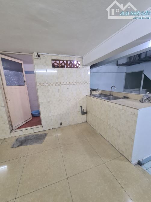 🏠 BÁN NHÀ CHUNG CƯ LẦU 1 – MẶT TIỀN ĐƯỜNG NGUYỄN TRÃI, QUẬN 5  📐 Diện tích: 4m x 21m - 6