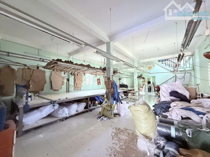 Hóc Môn (Tân Xuân-HM) bán nhà xưởng 7,8x34 HXH gần Lê Thị Hà và Song Hành giá 11tỷ - 6