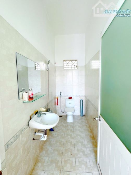 Bán nhà HXH 6M đường Lê Văn Quới, P BTĐ A, Quận Bình Tân DT 60m2(5x12)x3 Tầng Giá 5.7 Tỷ - 7