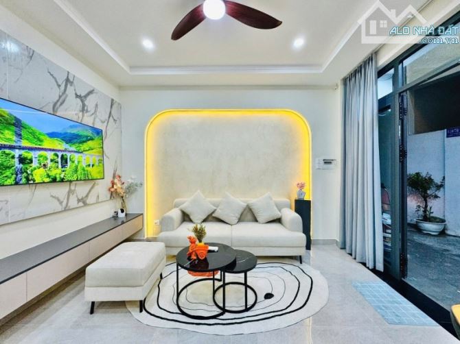 BÁN NHÀ SIÊU PHẨM 2 TẦNG – THÍCH QUẢNG ĐỨC P5 PHÚ NHUẬN – 27M² (6x5) – 2PN– CHỈ 4.98 TỶ - 7