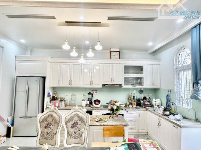 Bán nhà phố Khúc Thừa Dụ 49m², 7 tầng, MT 4.5m, ô tô, TM, giá 16.5 tỷ - 7