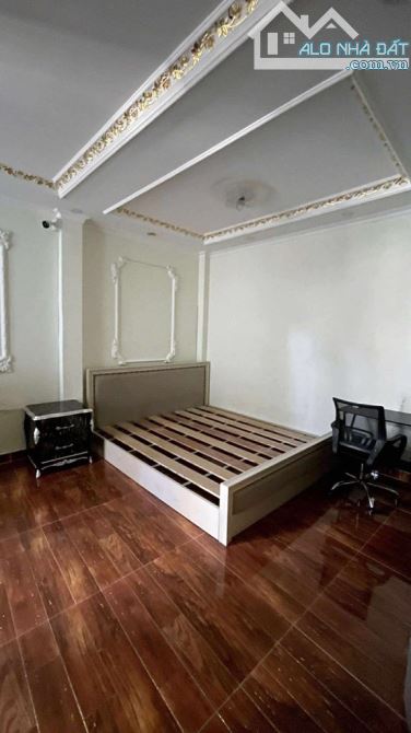 Trung tâm Q3, chủ nhà qua Mỹ định cư. Vài ebước ra phố Nguyễn Đình Chiểu. 50m2. Nhỉnh 8 tỷ - 7