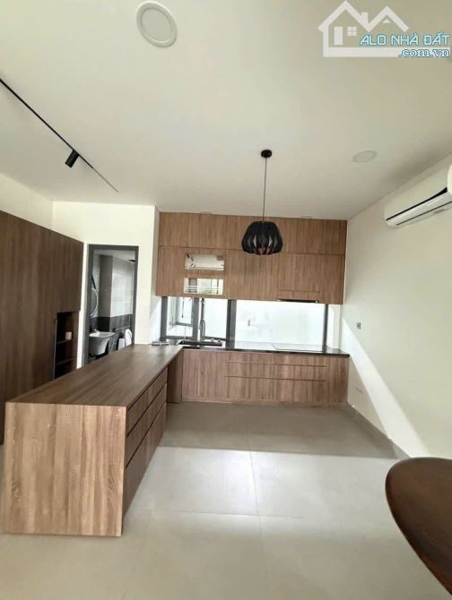 NHÀ ĐẸP 4 TẦNG ĐƯỜNG PHAN ĐĂNG LƯU - ĐỐI DIỆN HOA VIÊN KHU METRO.DT 5x20m - - 7
