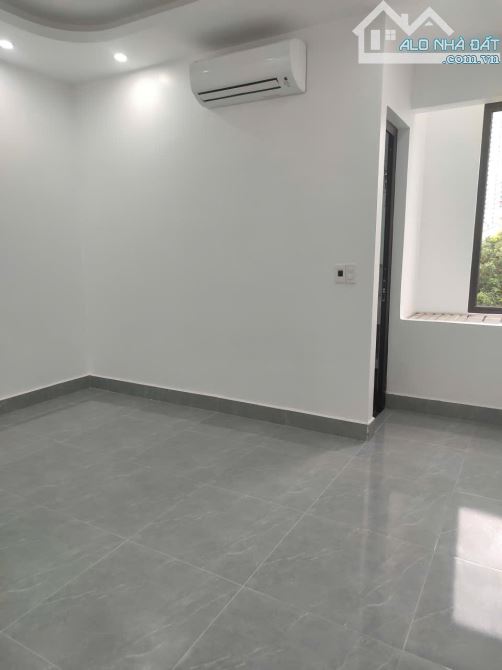Bán nhà 3,5 tầng xây độc lập, sân cổng riêng tuyến 2 đường Thiên Lôi, dt 67m2 mt 4,1m - 7