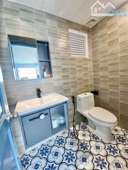 Chuyển nhượng căn góc 2 phòng ngủ với view sân vườn - 7