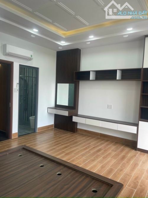 Căn Hộ Dịch Vụ 4 Tầng, Thu Nhập 600TR/ NĂM, Mặt Tiền Nguyễn Văn LInh, Giá 30 Tỷ - 8