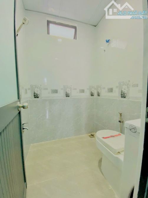 Bán căn nhà 1 trệt,1 gác lững đúc kiên cố,thị trấn trảng bom,diện tích 5 x 14m,1 tỷ 650 tr - 8