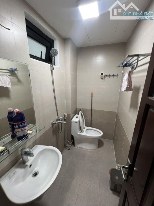 💥ĐẸP TRỌN VẸN: Pháo Đài Láng 60m2, dân xây, full NT, ô chờ, lô góc, sát ô tô đỗ, MT 5.3m - 8