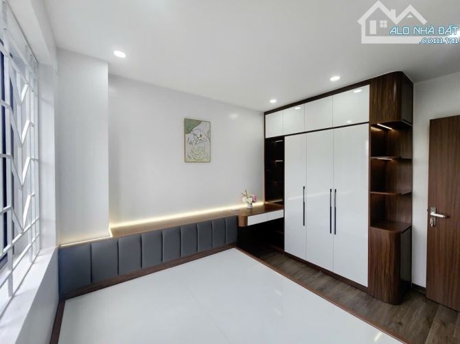 Bán căn hộ Linh Đàm, 3 phòng ngủ, 2 vệ sinh, 4,7 tỷ - 8