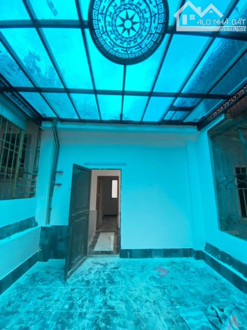 NHÀ 4 TẦNG FULL NỘI THẤT -VF3  Ô TÔ NHỎ ĐỖ CỬA - 10M Ô TÔ ĐỖ - 8