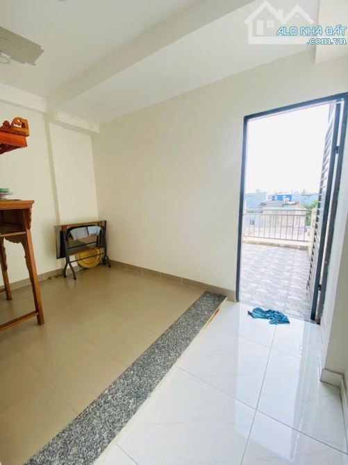 Nhà 3 tầng đường THẠNH XUÂN 22, phường THẠNH XUÂN, Q12, dt 61,2m2 (4mx15,3m), Hẻm 5m - 8