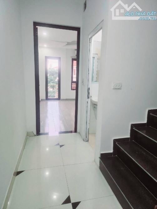 Bán nhà Vĩnh Hưng. Lô góc - phân lô - Ô tô ngủ trong nhà. Hàng xóm Dương Văn Bé - 8