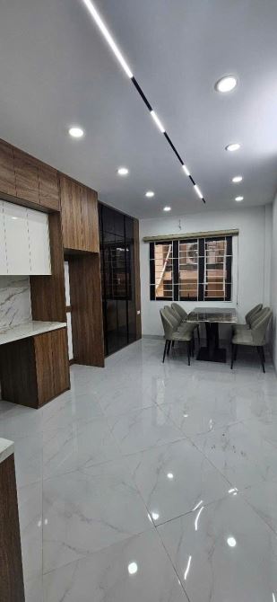 BÁN NHÀ XUÂN THỦY 35m MT 3,5m NGÕ THÔNG KINH DOANH  6 TẦNG 10 TỶ - 8