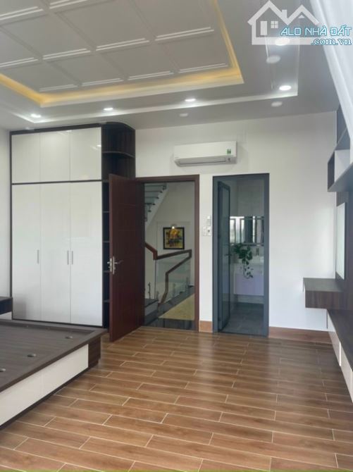 Căn Hộ Dịch Vụ 4 Tầng, Thu Nhập 600TR/ NĂM, Mặt Tiền Nguyễn Văn LInh, Giá 30 Tỷ - 9