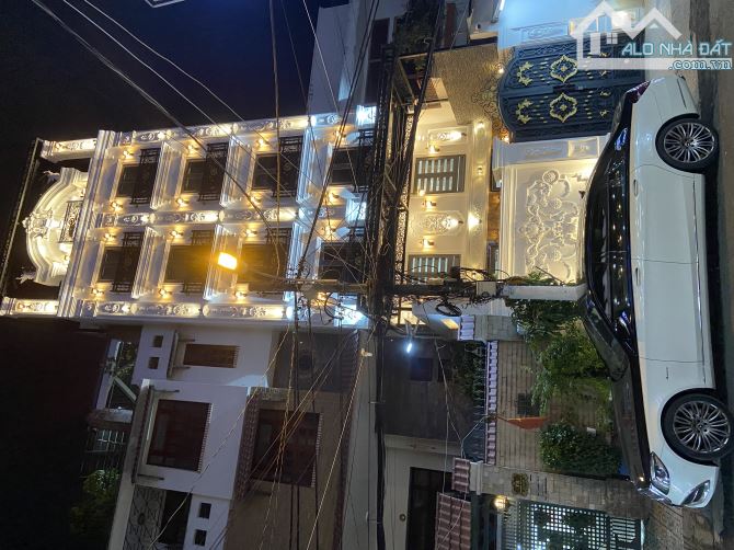 Cho thuê CHDV tiện nghi sang trọng mặt tiền đường giá chỉ 6.1 triệu - 9