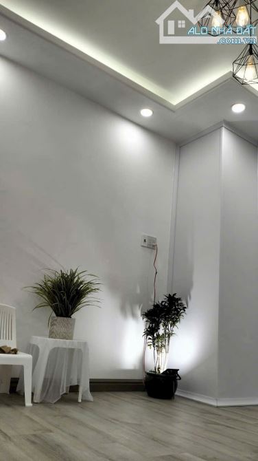 ☆☆BÁN NHÀ TRỆT LẦU MỚI TUYỆT ĐẸP - CÁCH Đ.NGUYỄN THÔNG CHỈ VÀI BƯỚC CHÂN   - Giá cực iu: 9 - 9